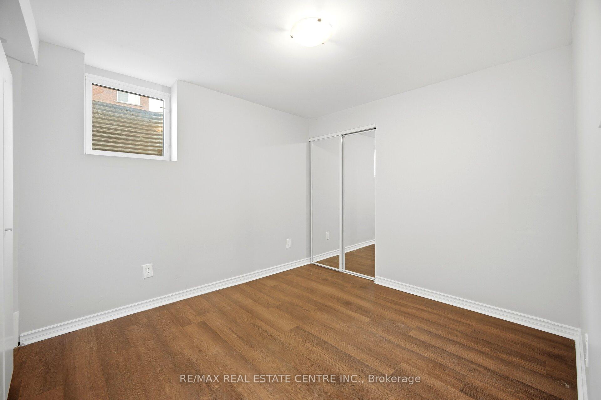 Photo 43 of 31 Spicebush Terrace, Brampton, Credit Valley — HOMEH