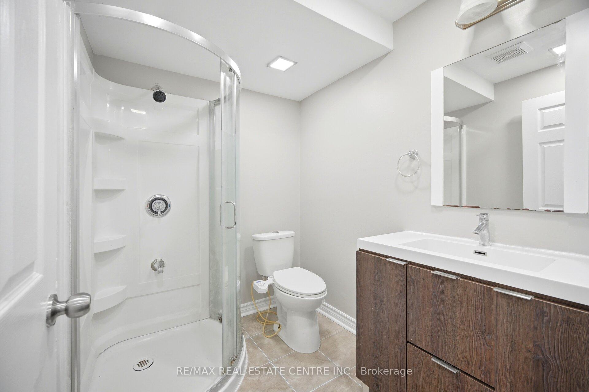 Photo 45 of 31 Spicebush Terrace, Brampton, Credit Valley — HOMEH