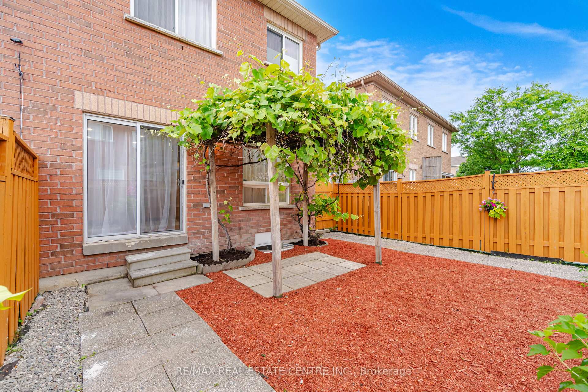Photo 48 of 31 Spicebush Terrace, Brampton, Credit Valley — HOMEH