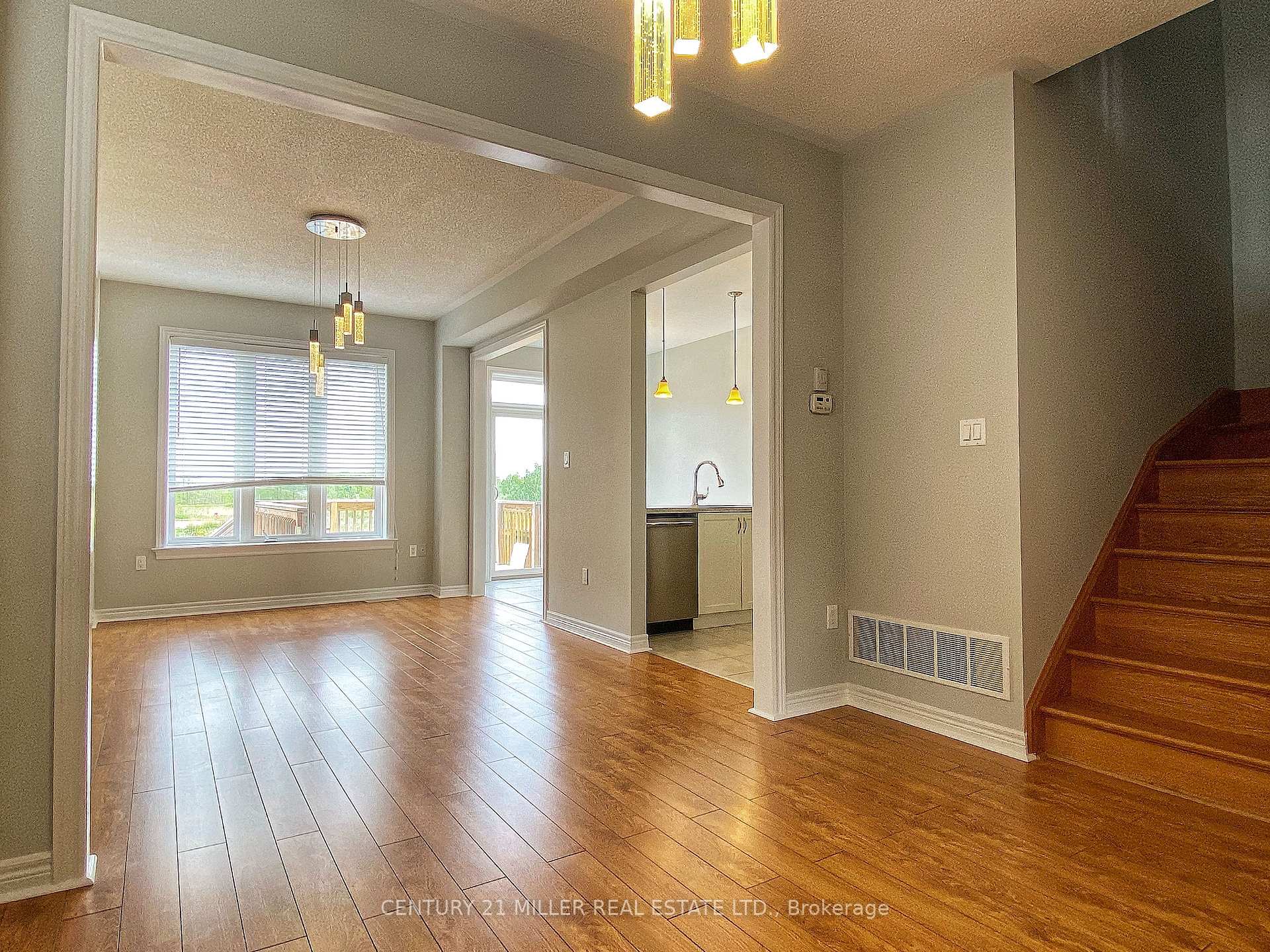 Photo 5 of 67 Summerberry Way, Hamilton, Sheldon — HOMEH