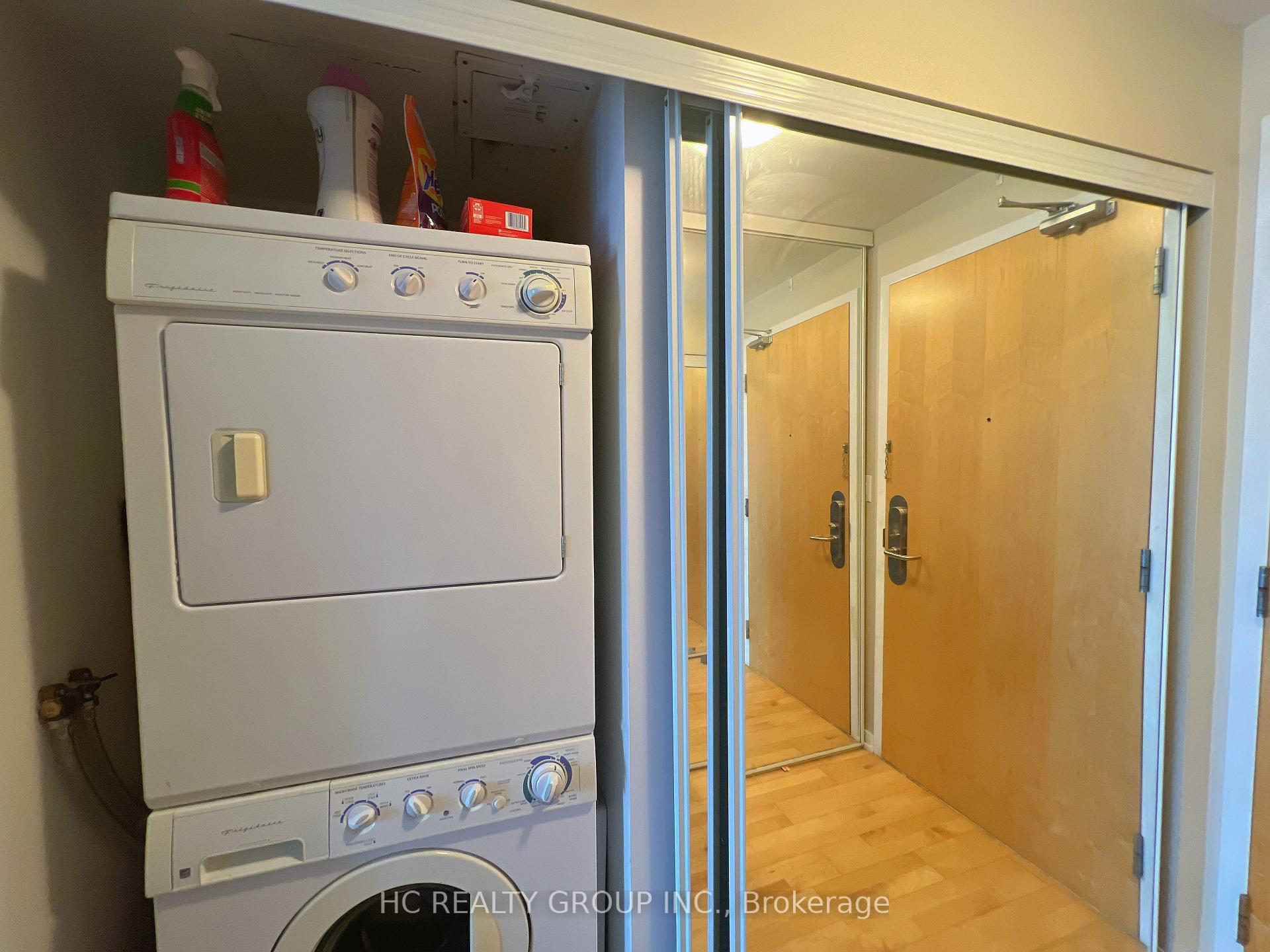 Photo 6 of Unit 1903, 55 Bremner Boulevard, Toronto, Waterfront Communities — HOMEH