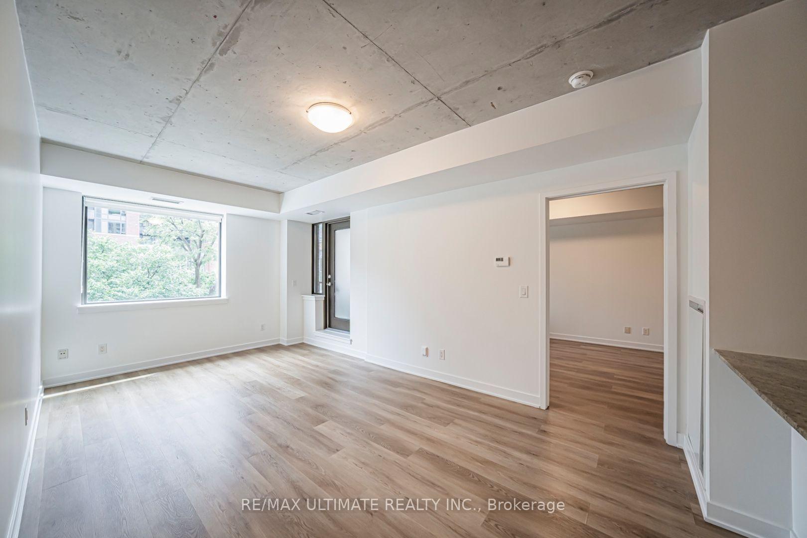 Photo 10 of Unit 306, 400 Wellington Street W, Toronto, Waterfront Communities — HOMEH