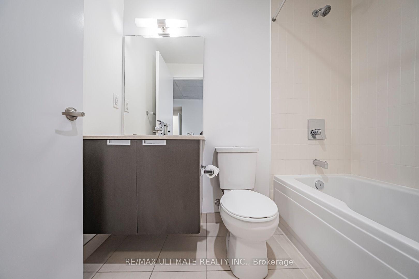 Photo 13 of Unit 306, 400 Wellington Street W, Toronto, Waterfront Communities — HOMEH