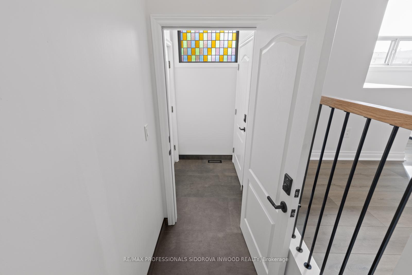 Photo 3 of Unit 2, 1 Dixon Road, Etobicoke, Humber Heights — HOMEH