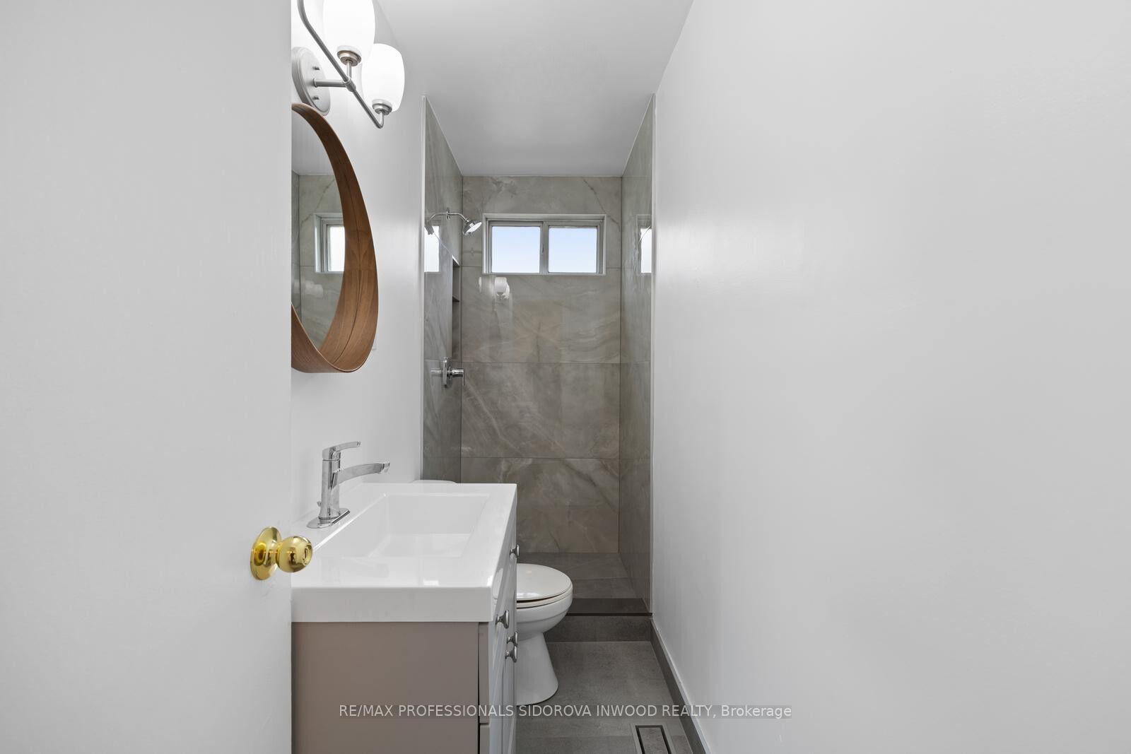 Photo 14 of Unit 2, 1 Dixon Road, Etobicoke, Humber Heights — HOMEH