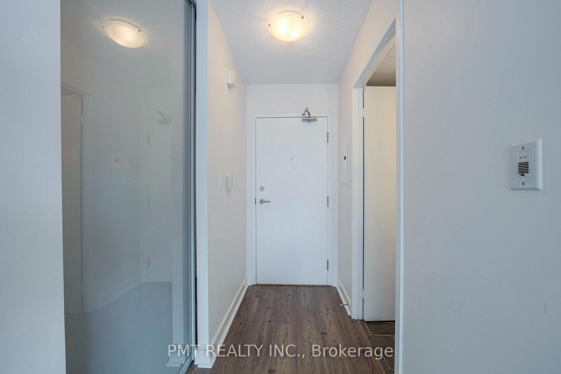 Photo 2 of Unit 1721, 4K Spadina Avenue, Toronto, Waterfront Communities — HOMEH
