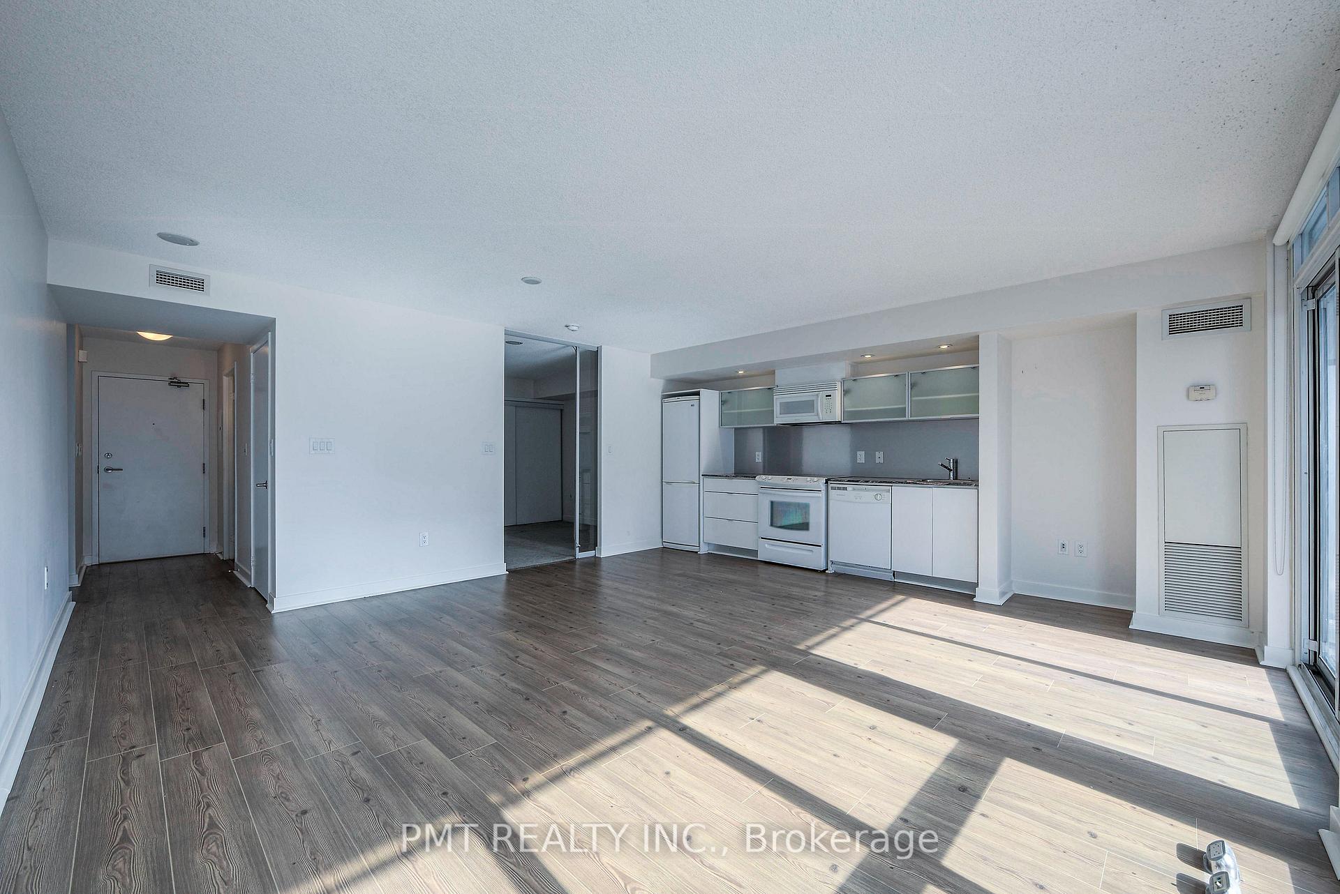 Photo 4 of Unit 1721, 4K Spadina Avenue, Toronto, Waterfront Communities — HOMEH