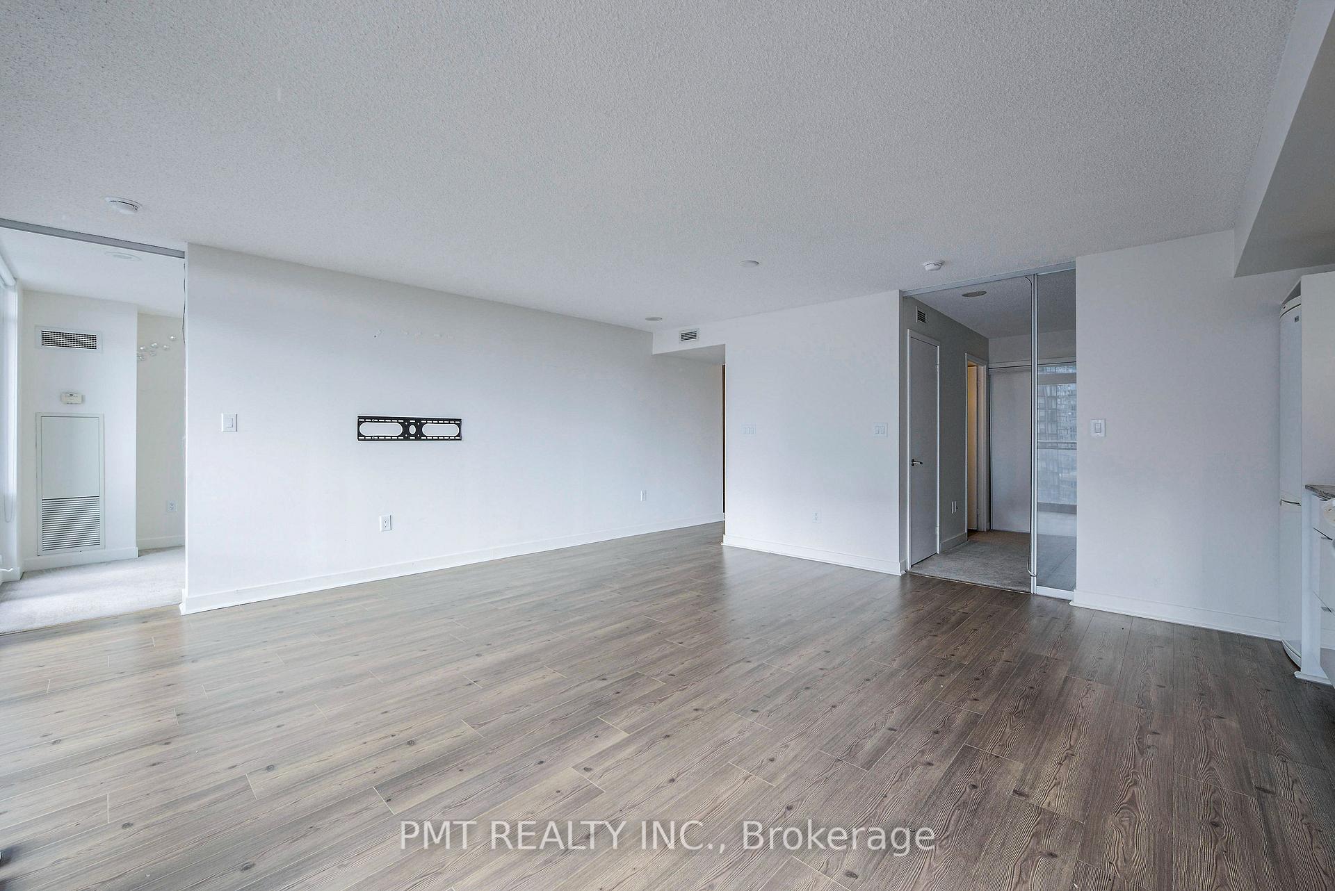 Photo 5 of Unit 1721, 4K Spadina Avenue, Toronto, Waterfront Communities — HOMEH