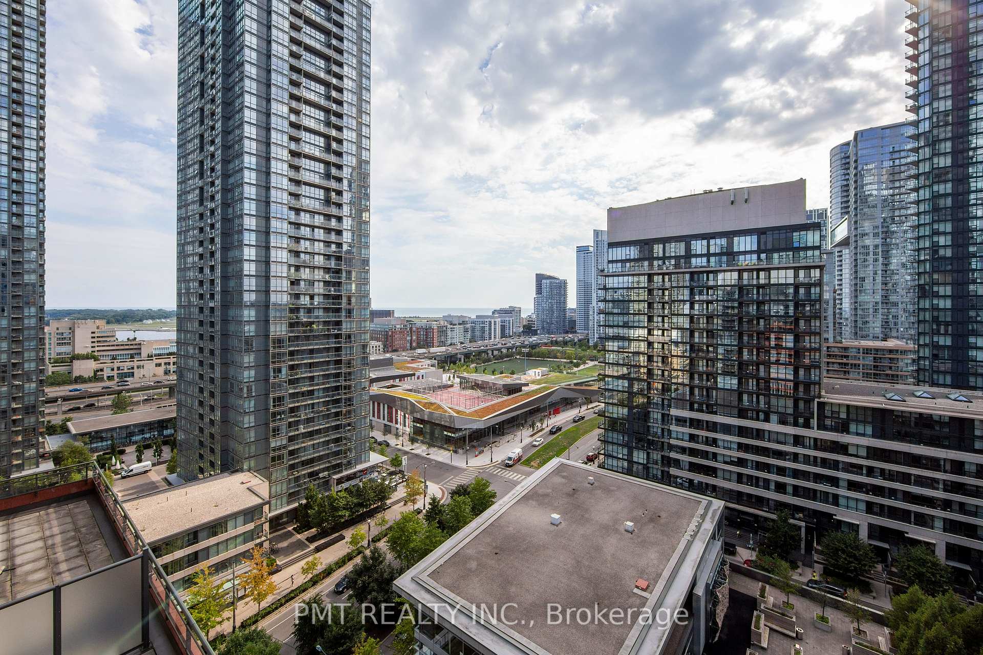 Photo 18 of Unit 1721, 4K Spadina Avenue, Toronto, Waterfront Communities — HOMEH