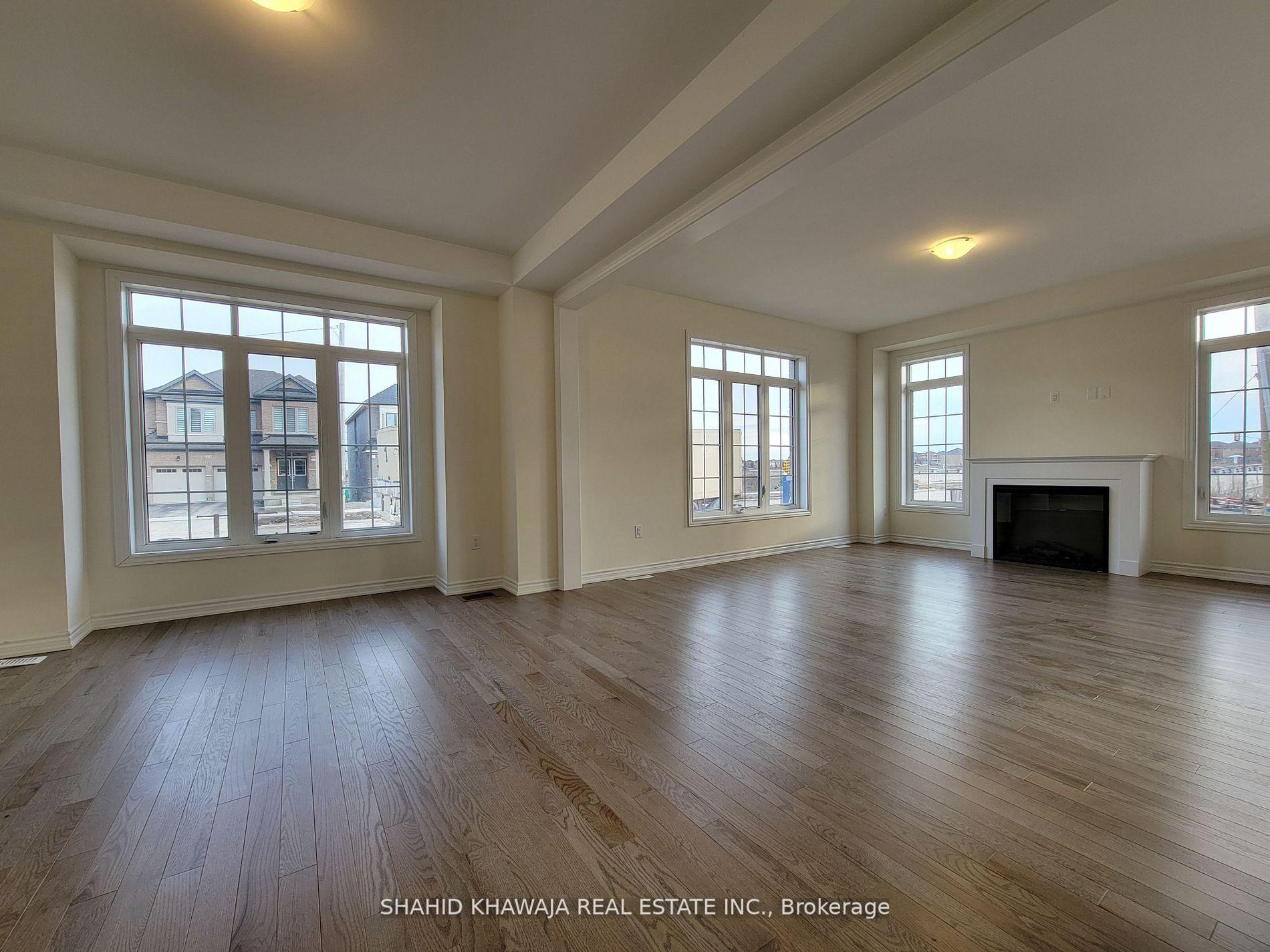 Photo 5 of 322 Valleyway Drive, Brampton, Credit Valley — HOMEH