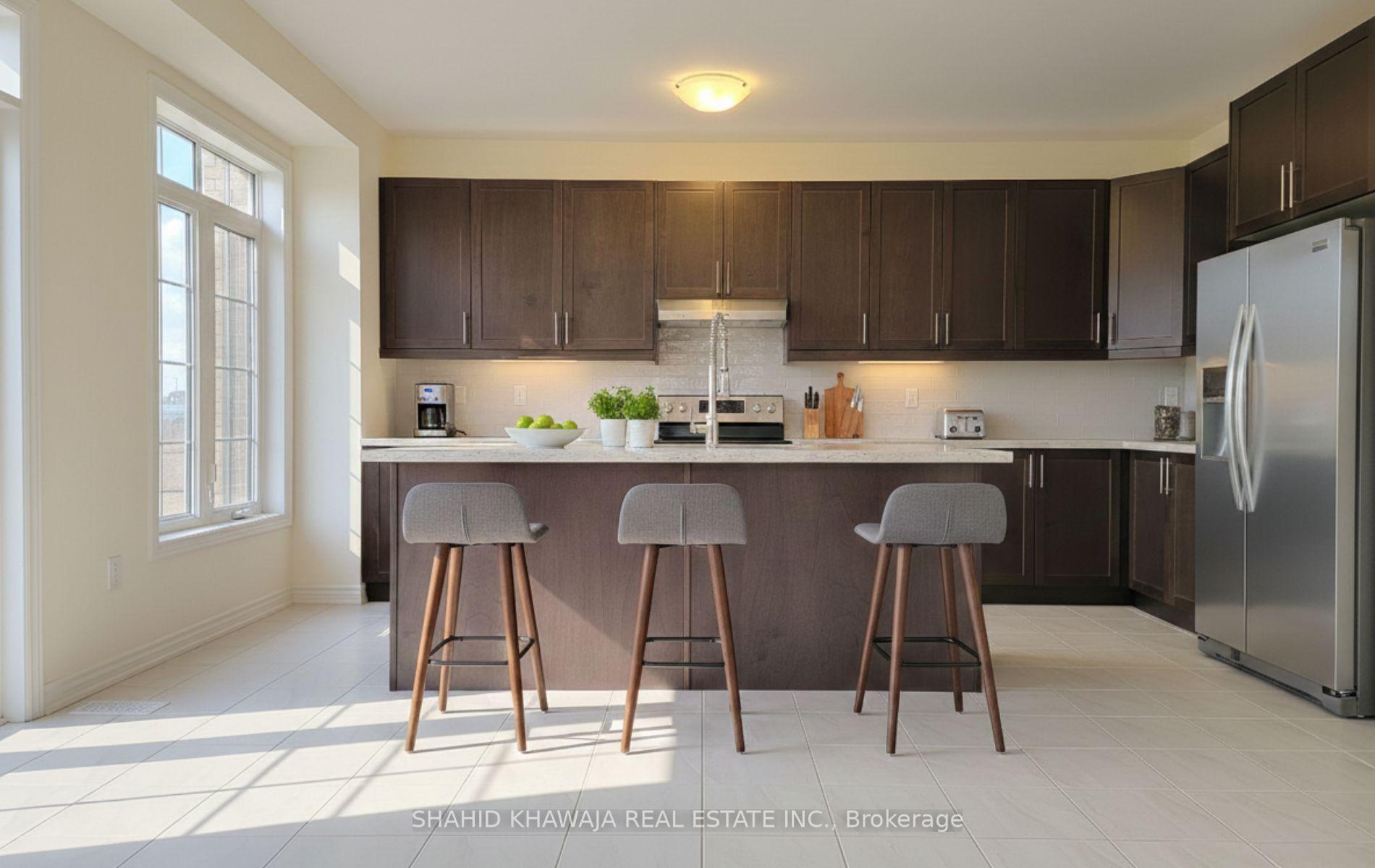 Photo 12 of 322 Valleyway Drive, Brampton, Credit Valley — HOMEH