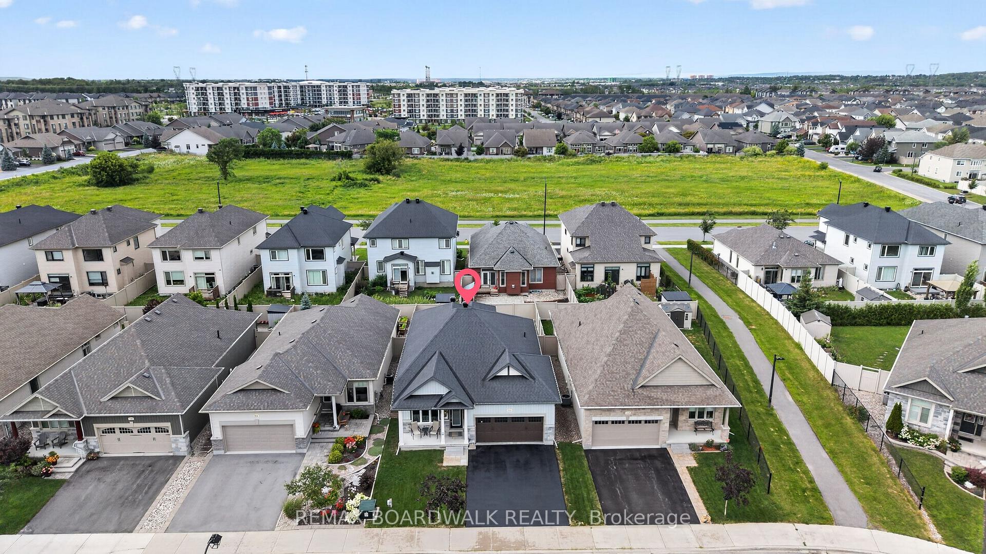 Photo 1 of 522 Ace Street, Ottawa, Kanata - Emerald Meadows/Trailwest — HOMEH