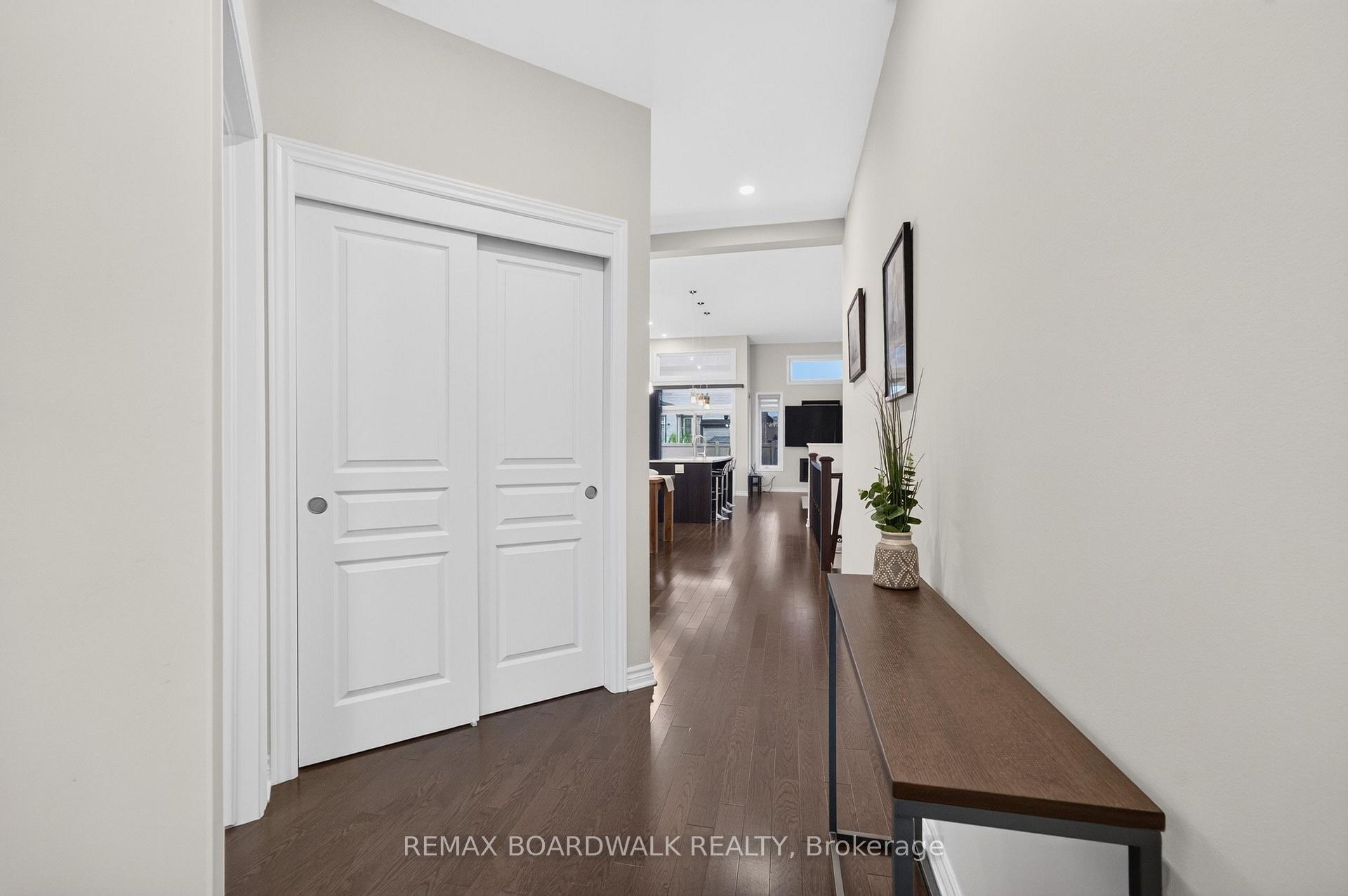 Photo 5 of 522 Ace Street, Ottawa, Kanata - Emerald Meadows/Trailwest — HOMEH