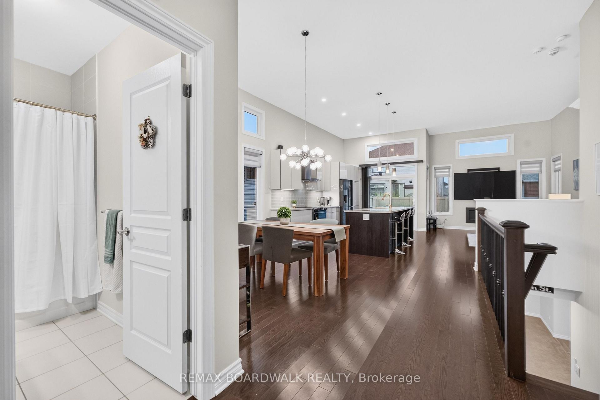 Photo 7 of 522 Ace Street, Ottawa, Kanata - Emerald Meadows/Trailwest — HOMEH