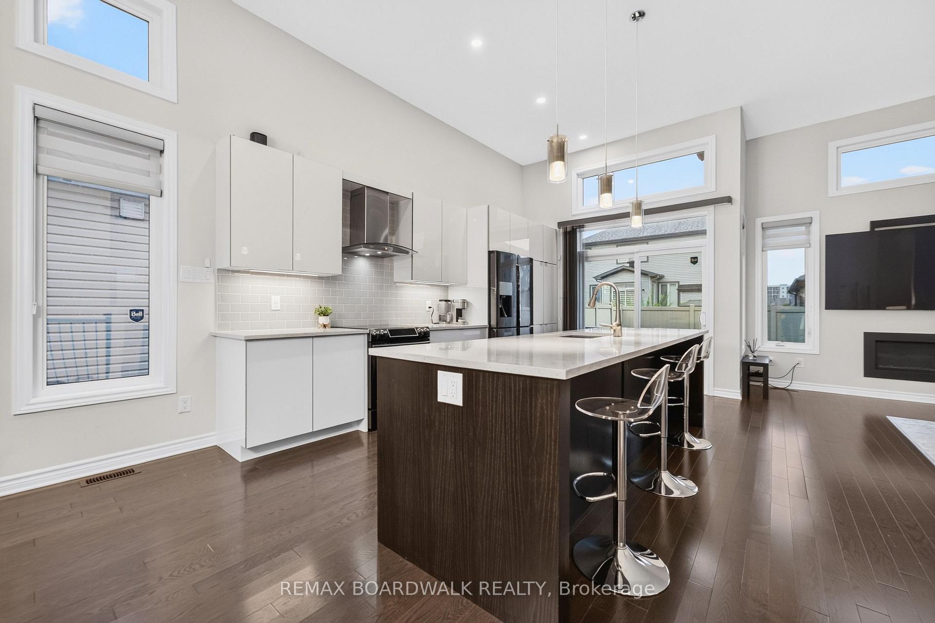 Photo 17 of 522 Ace Street, Ottawa, Kanata - Emerald Meadows/Trailwest — HOMEH
