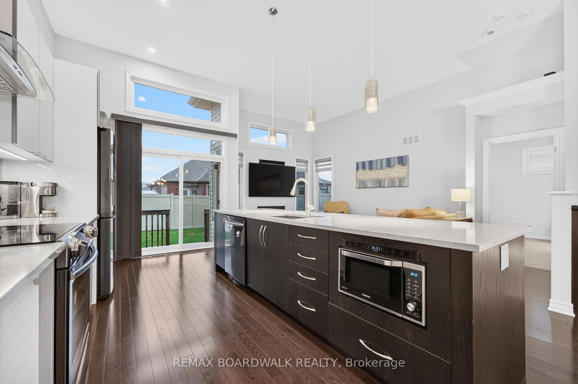 Photo 19 of 522 Ace Street, Ottawa, Kanata - Emerald Meadows/Trailwest — HOMEH