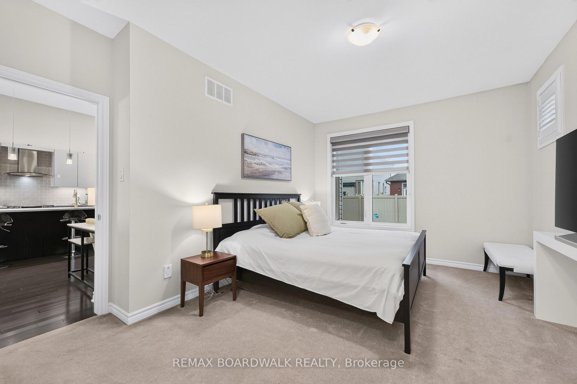 Photo 22 of 522 Ace Street, Ottawa, Kanata - Emerald Meadows/Trailwest — HOMEH