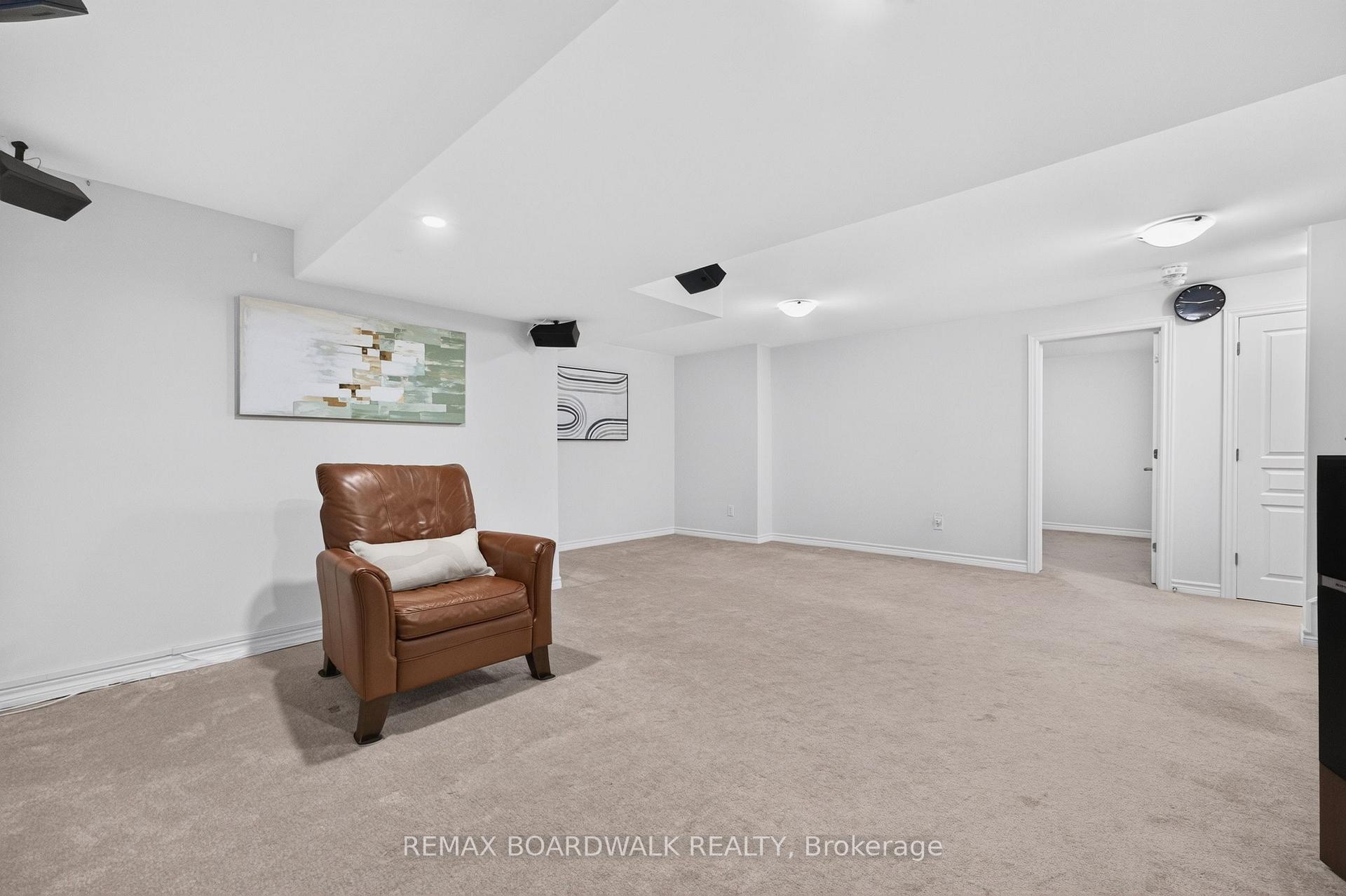 Photo 29 of 522 Ace Street, Ottawa, Kanata - Emerald Meadows/Trailwest — HOMEH