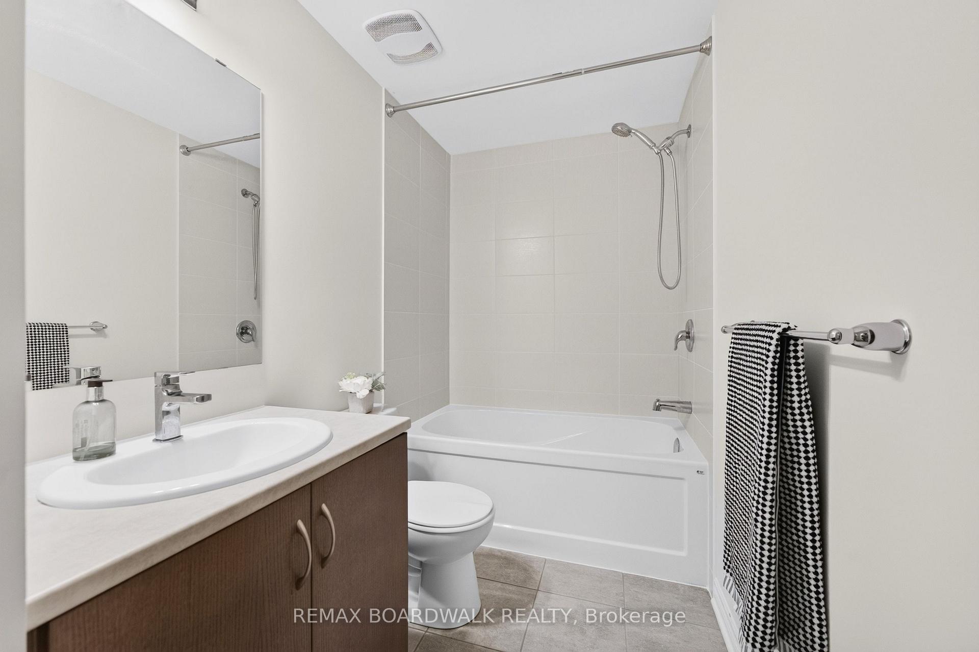 Photo 31 of 522 Ace Street, Ottawa, Kanata - Emerald Meadows/Trailwest — HOMEH