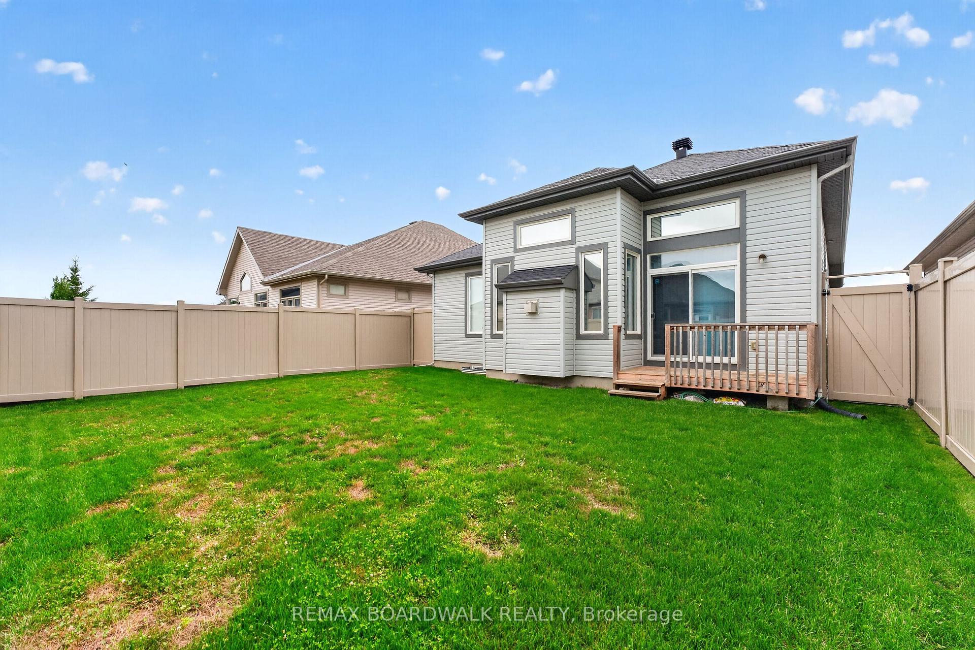 Photo 36 of 522 Ace Street, Ottawa, Kanata - Emerald Meadows/Trailwest — HOMEH