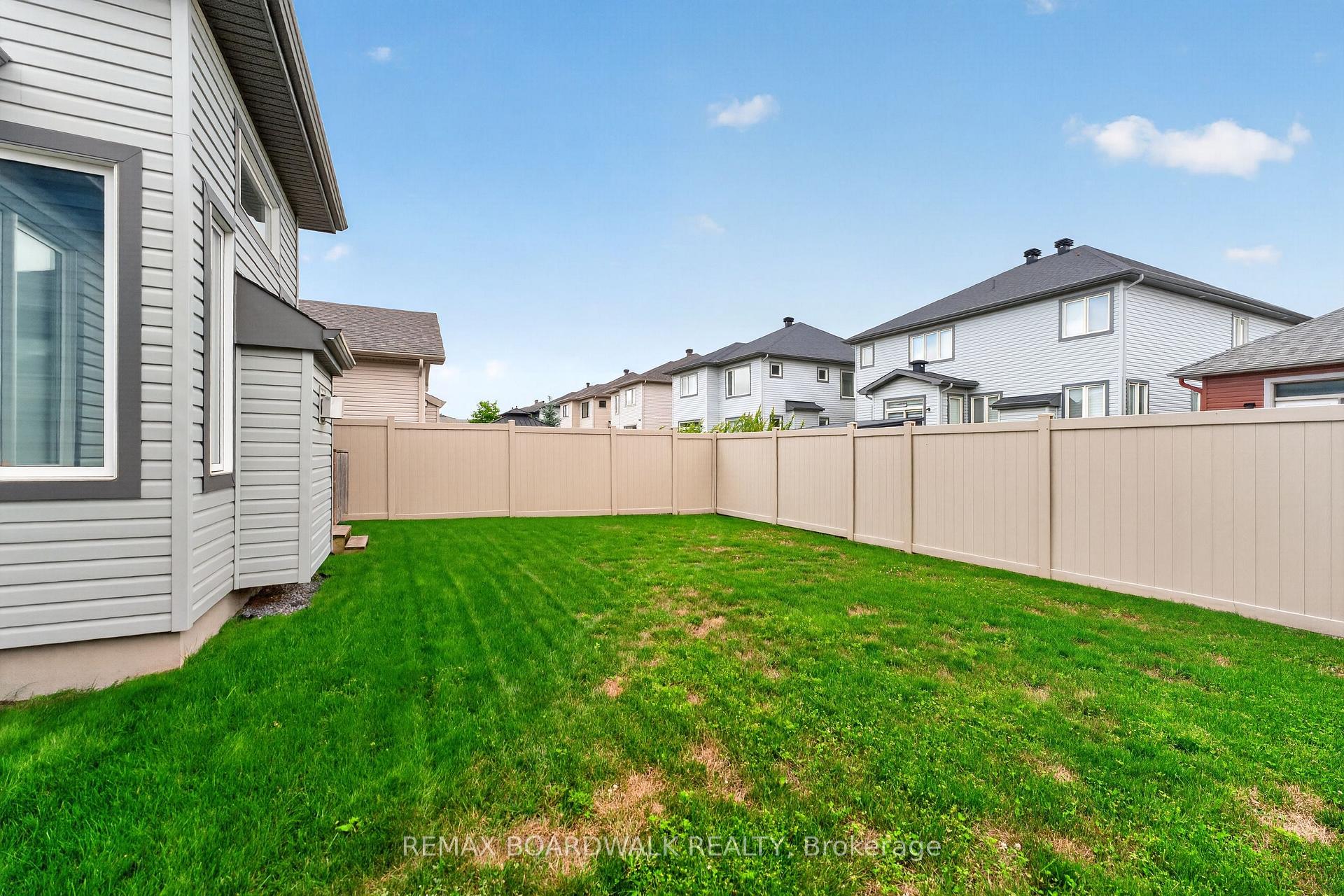 Photo 38 of 522 Ace Street, Ottawa, Kanata - Emerald Meadows/Trailwest — HOMEH