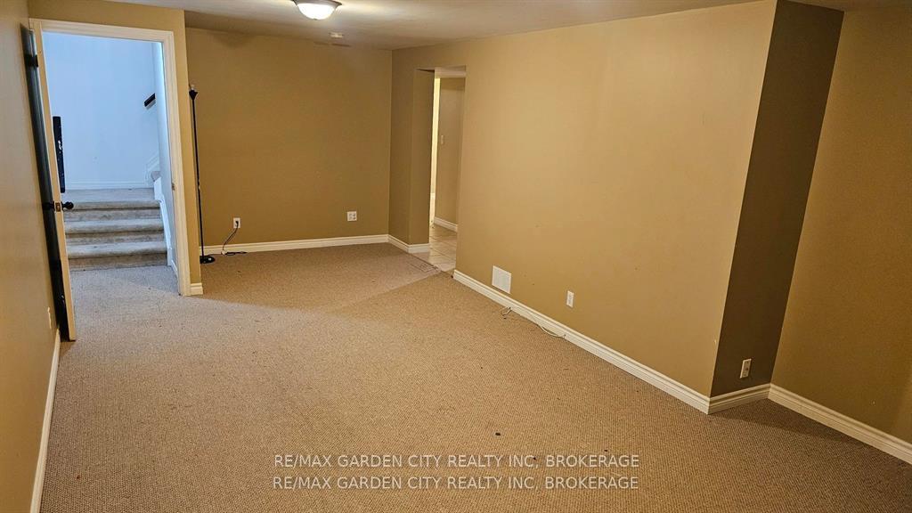 Photo 22 of 244 Autumn Crescent, Welland, West Welland — HOMEH