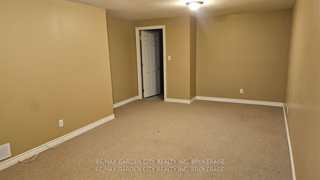 Photo 23 of 244 Autumn Crescent, Welland, West Welland — HOMEH