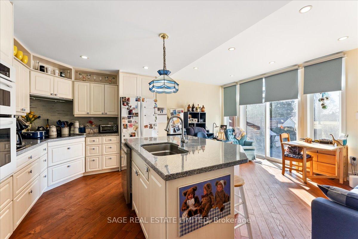 Photo 11 of 27 Kathrose Drive, North York, Pleasant View — HOMEH