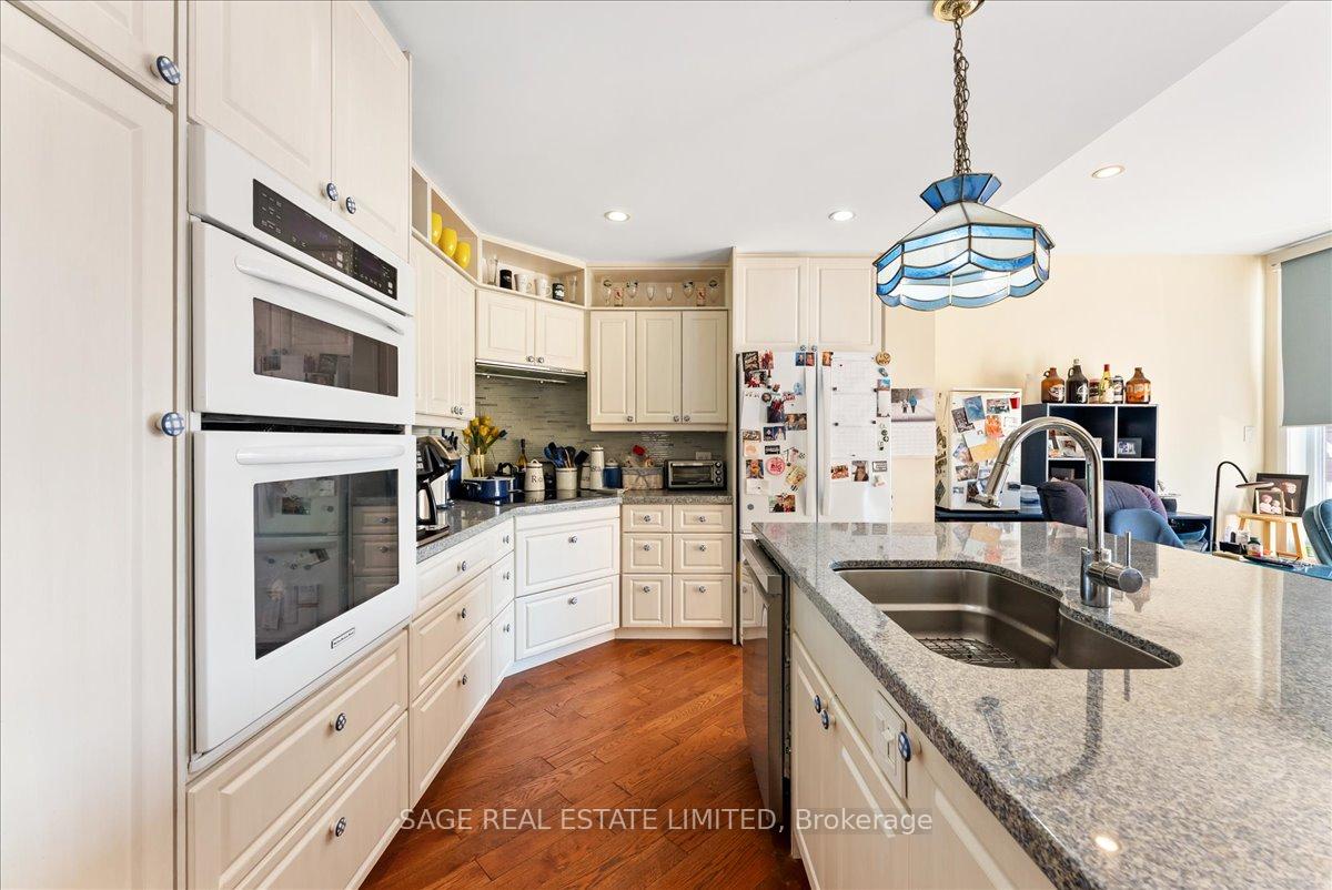 Photo 12 of 27 Kathrose Drive, North York, Pleasant View — HOMEH