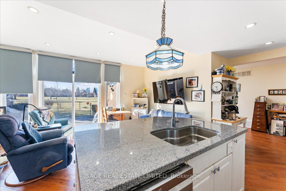 Photo 14 of 27 Kathrose Drive, North York, Pleasant View — HOMEH