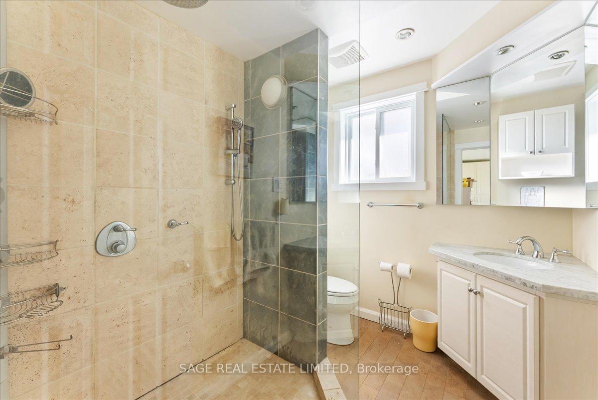 Photo 33 of 27 Kathrose Drive, North York, Pleasant View — HOMEH