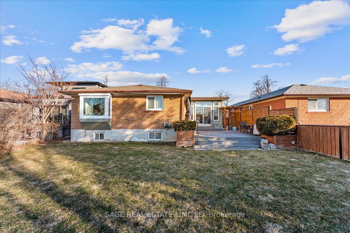Photo 39 of 27 Kathrose Drive, North York, Pleasant View — HOMEH