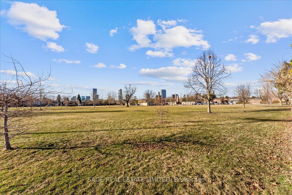 Photo 43 of 27 Kathrose Drive, North York, Pleasant View — HOMEH