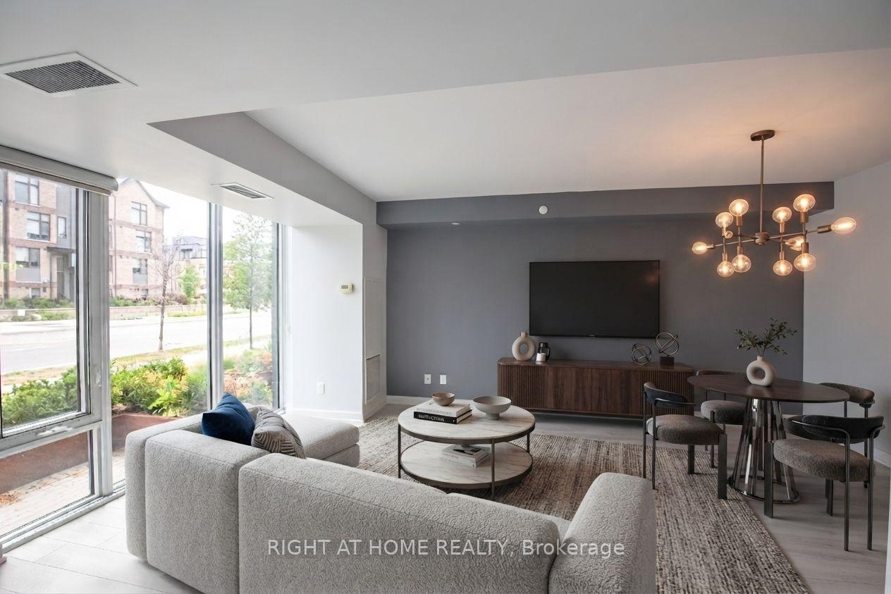 Photo 3 of Unit 101, 118 Varna Drive, Toronto, Englemount-Lawrence — HOMEH