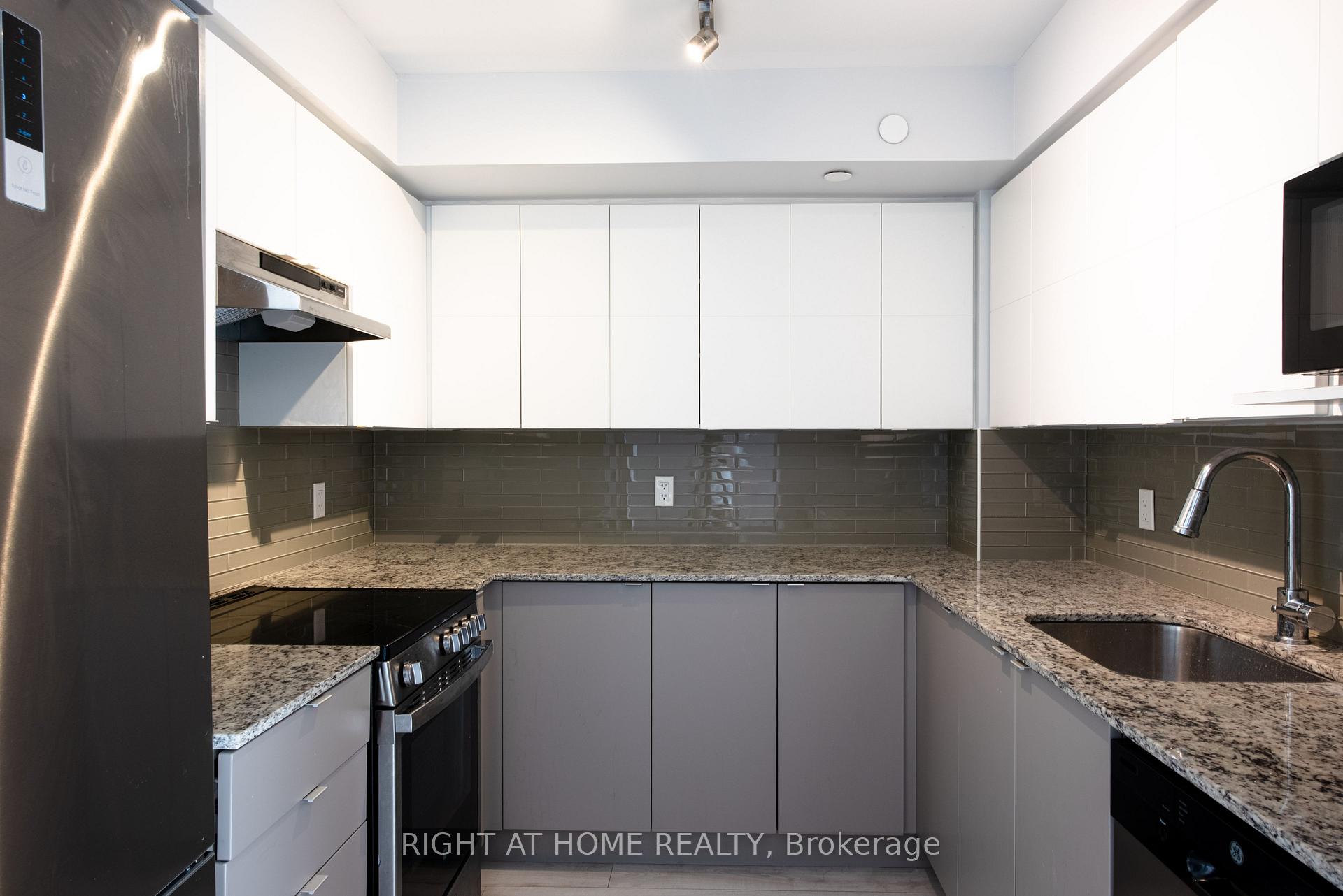 Photo 8 of Unit 101, 118 Varna Drive, Toronto, Englemount-Lawrence — HOMEH