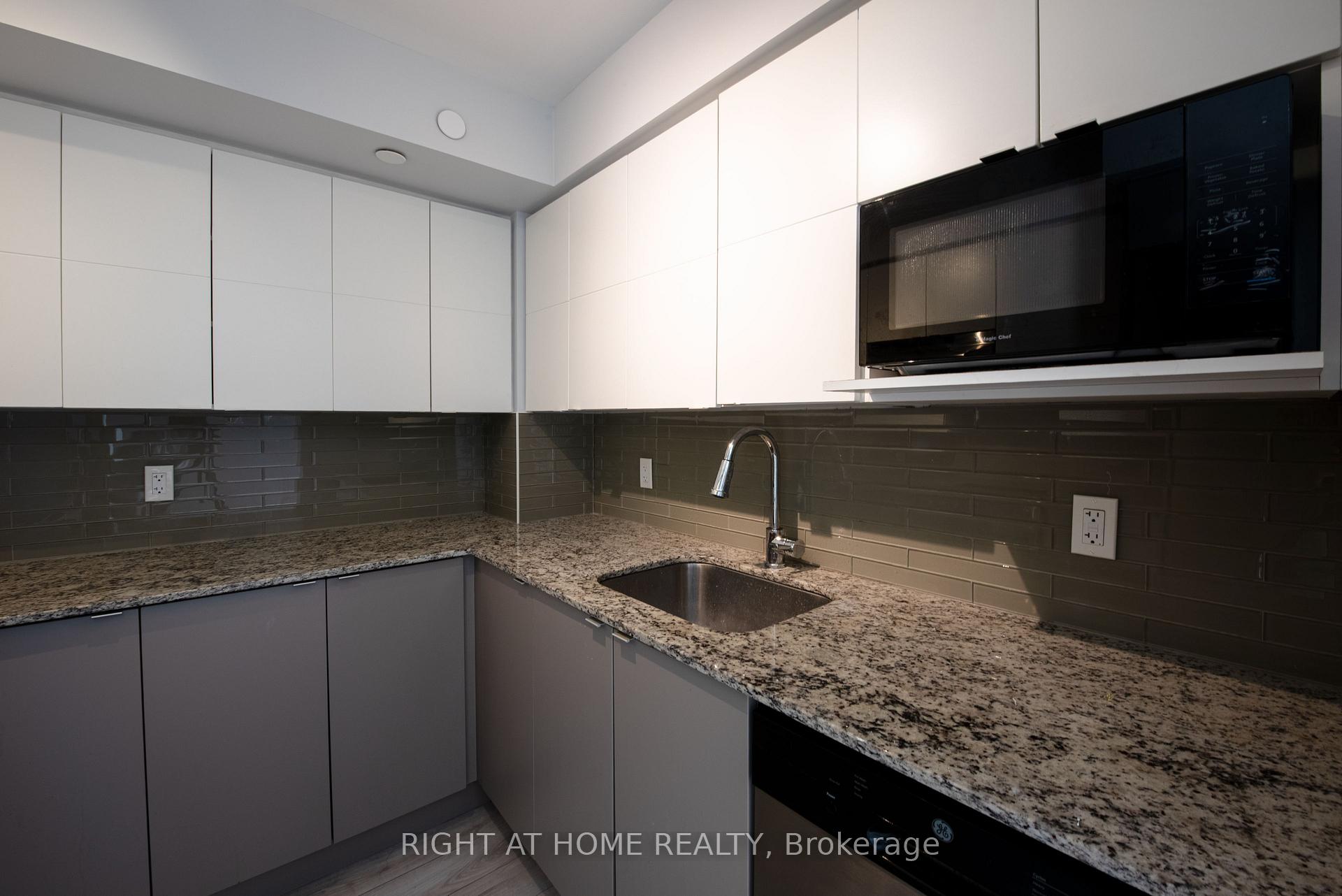 Photo 10 of Unit 101, 118 Varna Drive, Toronto, Englemount-Lawrence — HOMEH