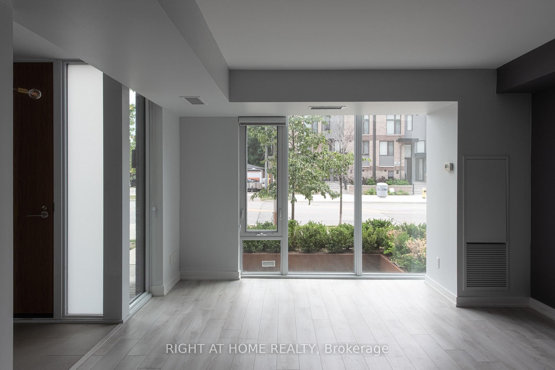 Photo 13 of Unit 101, 118 Varna Drive, Toronto, Englemount-Lawrence — HOMEH