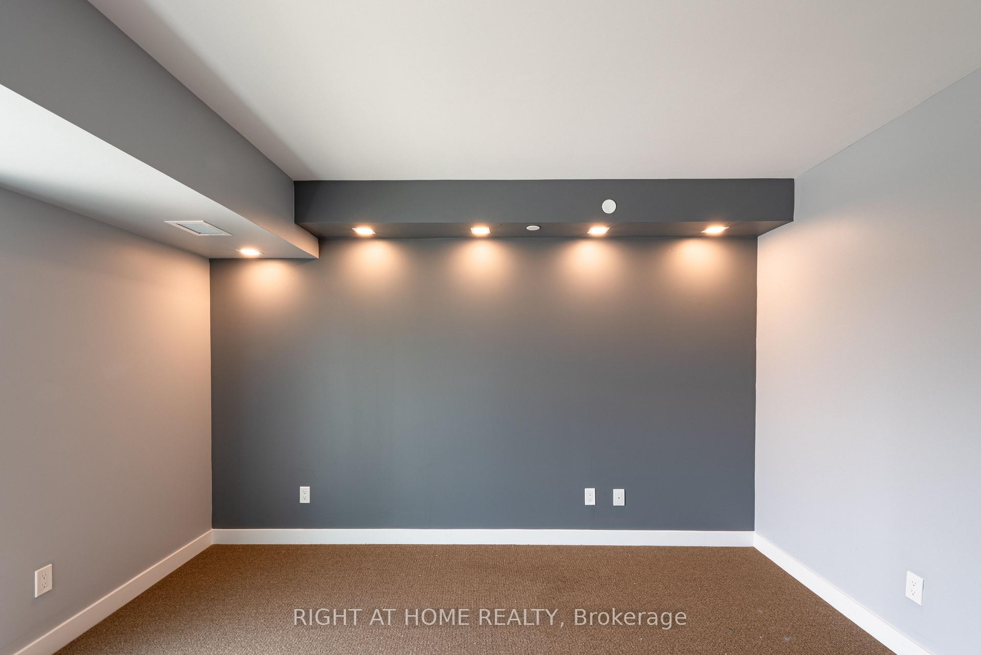 Photo 20 of Unit 101, 118 Varna Drive, Toronto, Englemount-Lawrence — HOMEH