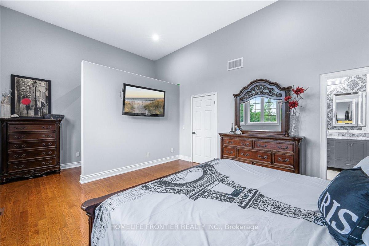 Photo 18 of 1664 Moyer Avenue, Innisfil, Alcona — HOMEH
