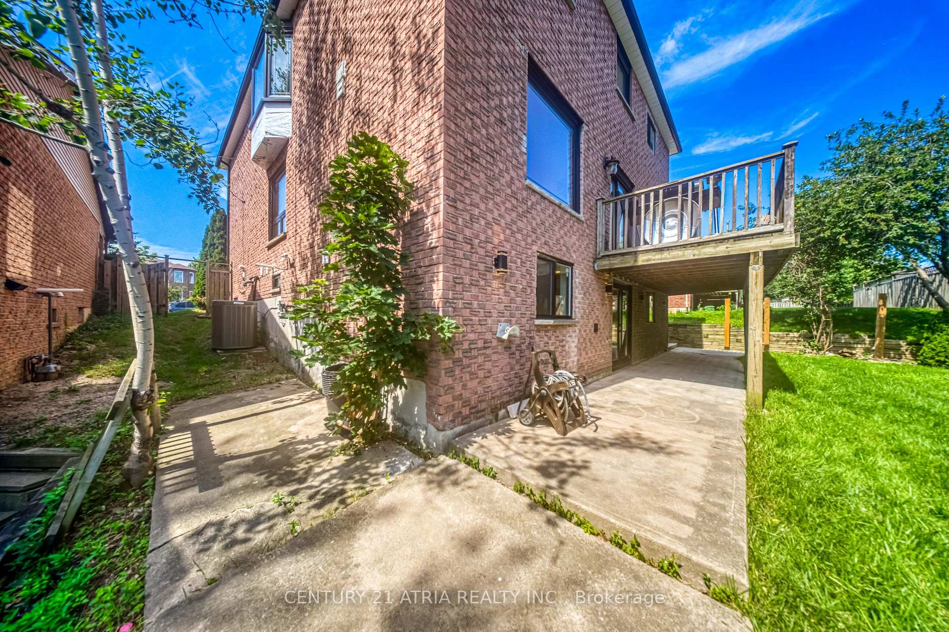 Photo 2 of Unit Bsmt, 1618 Dellbrook Avenue, Pickering, Bay Ridges — HOMEH