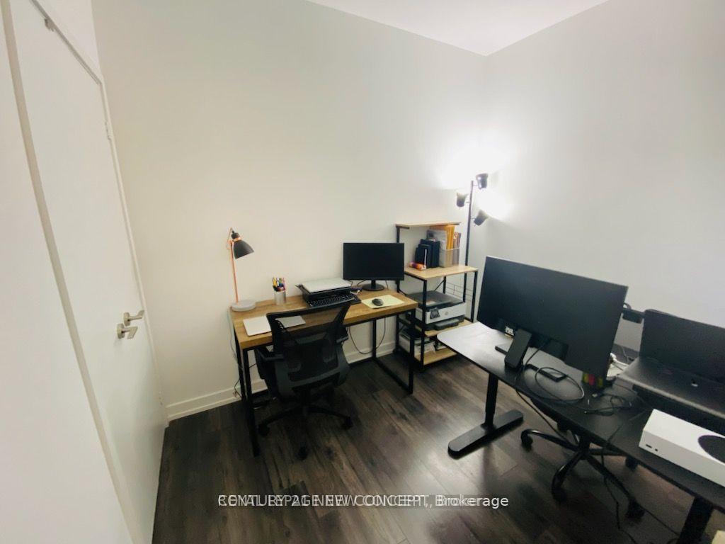 Photo 4 of Unit 701, 33 Helendale Avenue, Toronto, Yonge-Eglinton — HOMEH