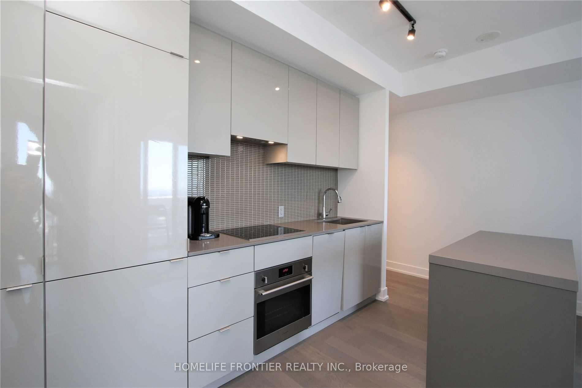 Photo 5 of Unit 4712, 7 Grenville Street, Toronto, Bay Street Corridor — HOMEH