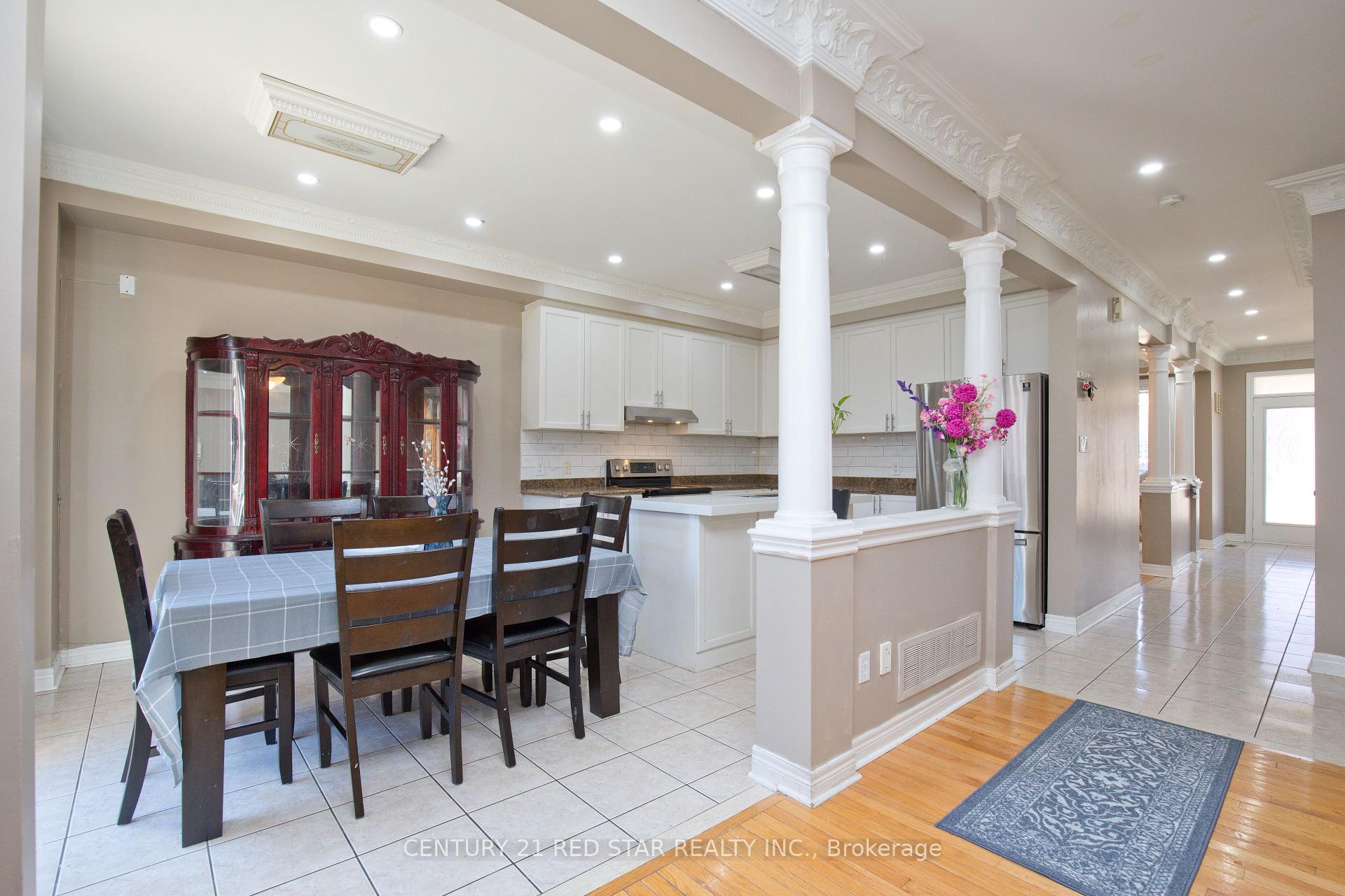 Photo 14 of 3 Okanagan Drive, Brampton, Sandringham-Wellington — HOMEH