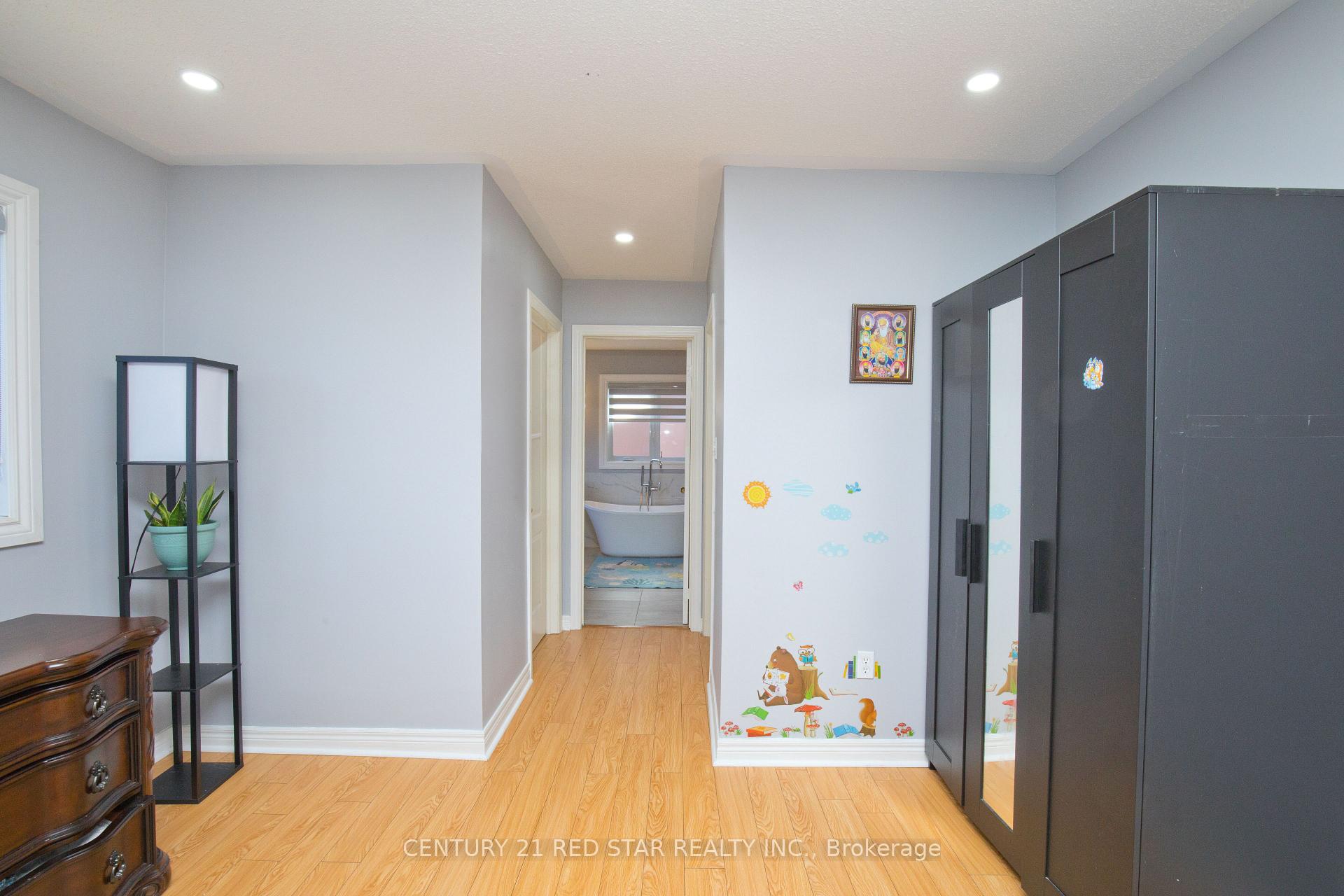 Photo 26 of 3 Okanagan Drive, Brampton, Sandringham-Wellington — HOMEH