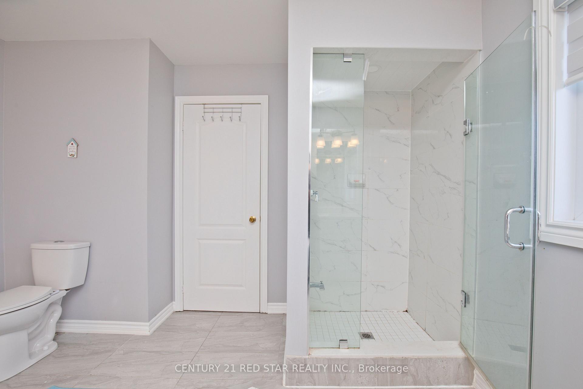 Photo 28 of 3 Okanagan Drive, Brampton, Sandringham-Wellington — HOMEH