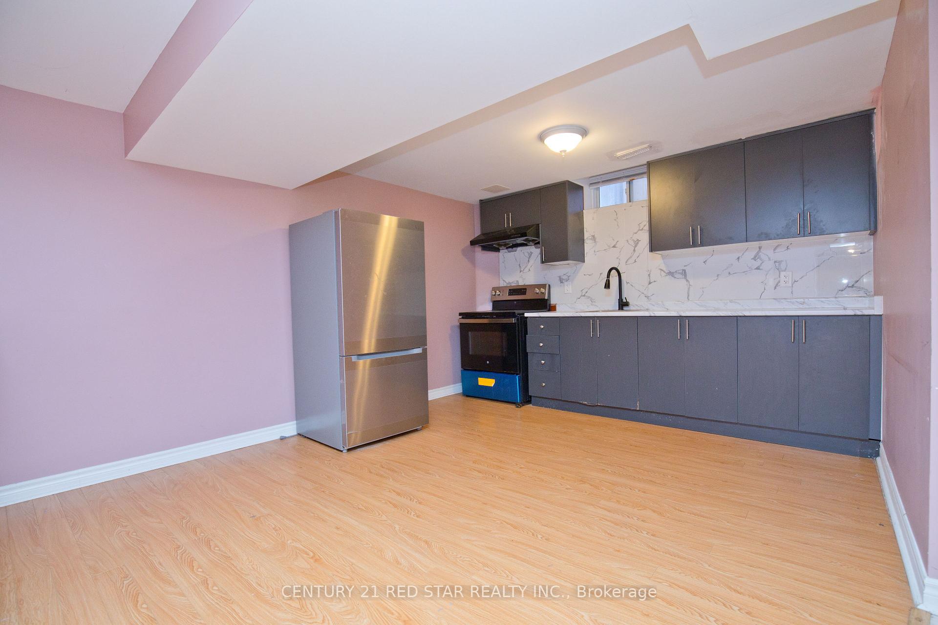 Photo 43 of 3 Okanagan Drive, Brampton, Sandringham-Wellington — HOMEH