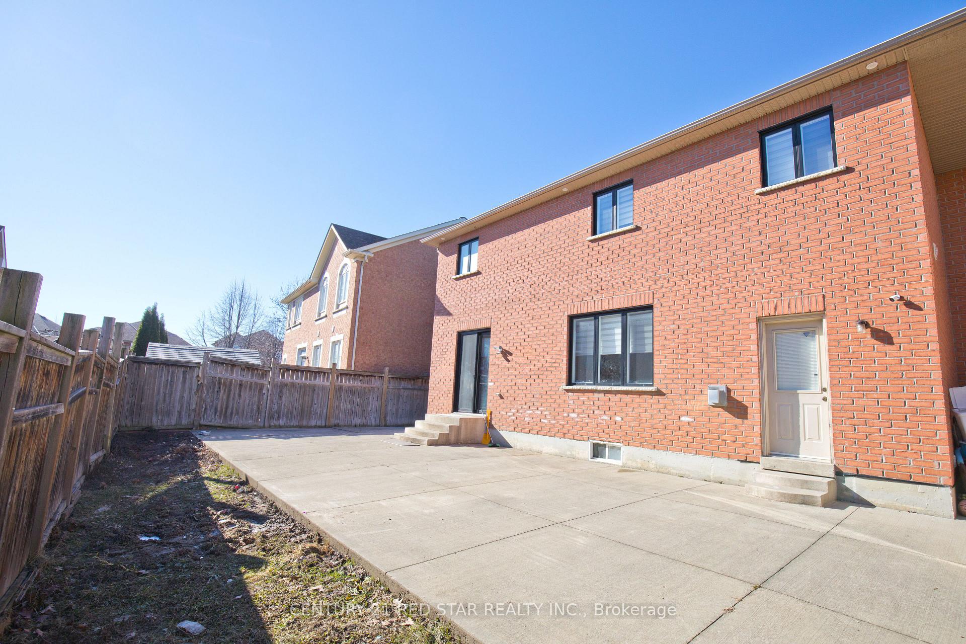 Photo 49 of 3 Okanagan Drive, Brampton, Sandringham-Wellington — HOMEH