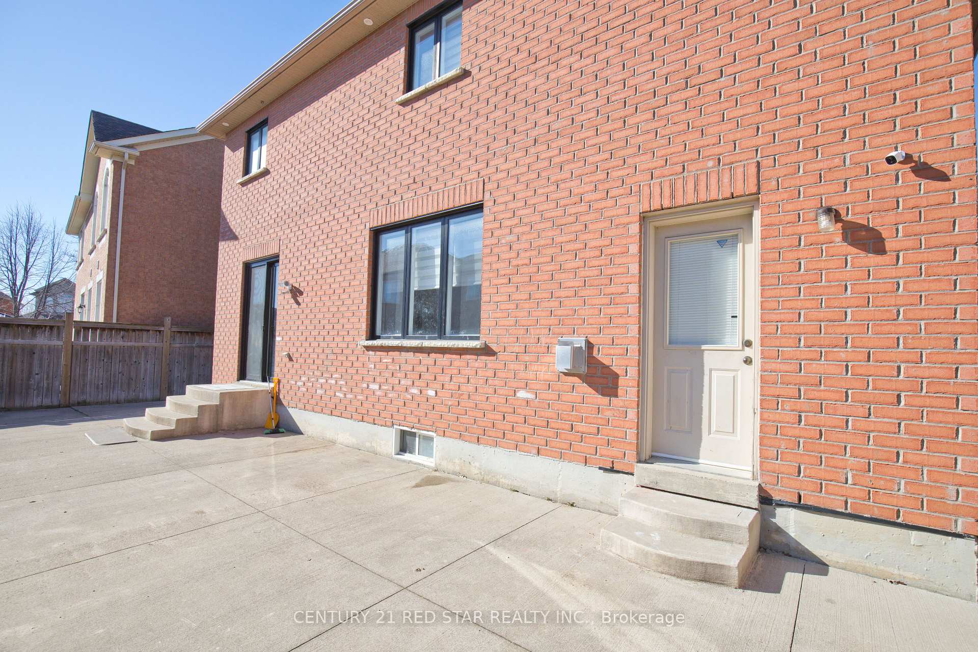 Photo 50 of 3 Okanagan Drive, Brampton, Sandringham-Wellington — HOMEH