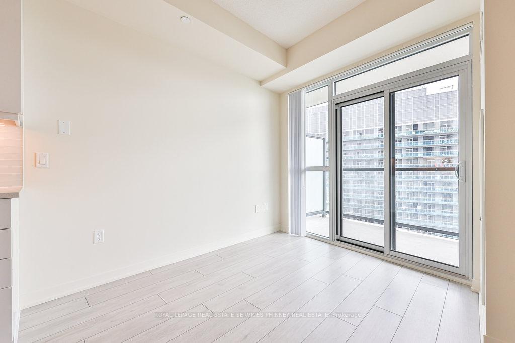 Photo 10 of Unit 3701, 38 Annie Craig Drive, Etobicoke, Mimico — HOMEH