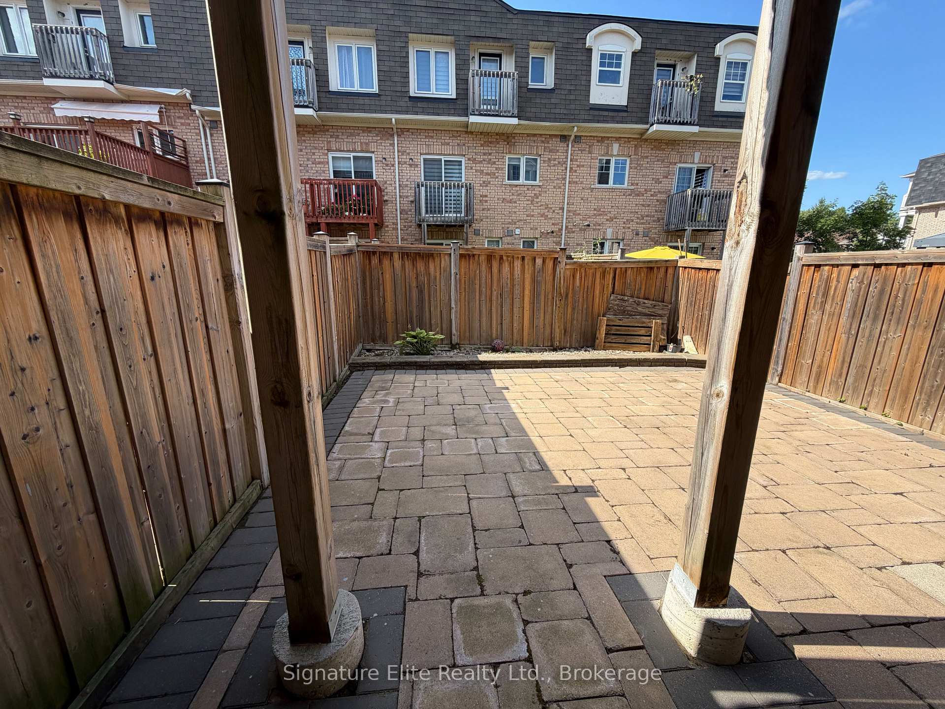 Photo 6 of 1602 Brandy Court, Pickering, Duffin Heights — HOMEH